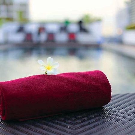 Furama Silom Hotel Бангкок Экстерьер фото