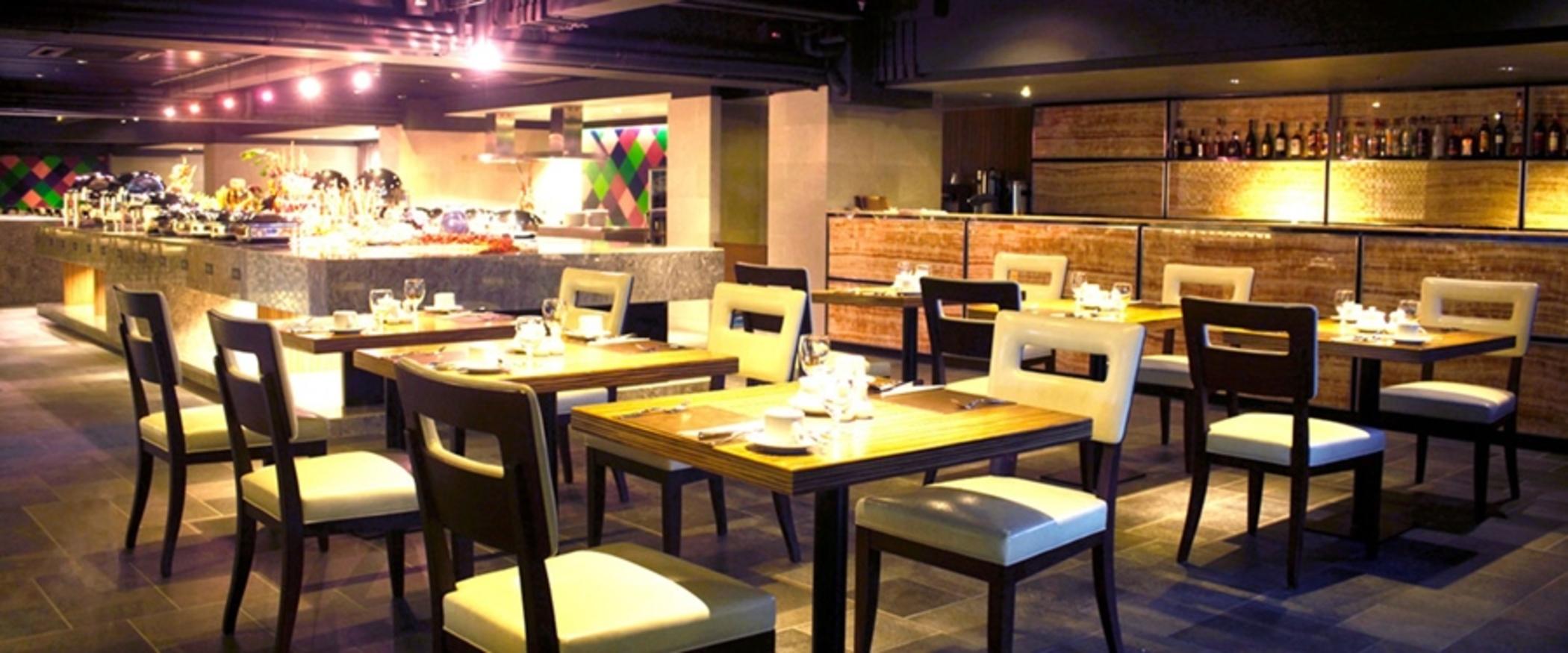 Furama Silom Hotel Бангкок Экстерьер фото