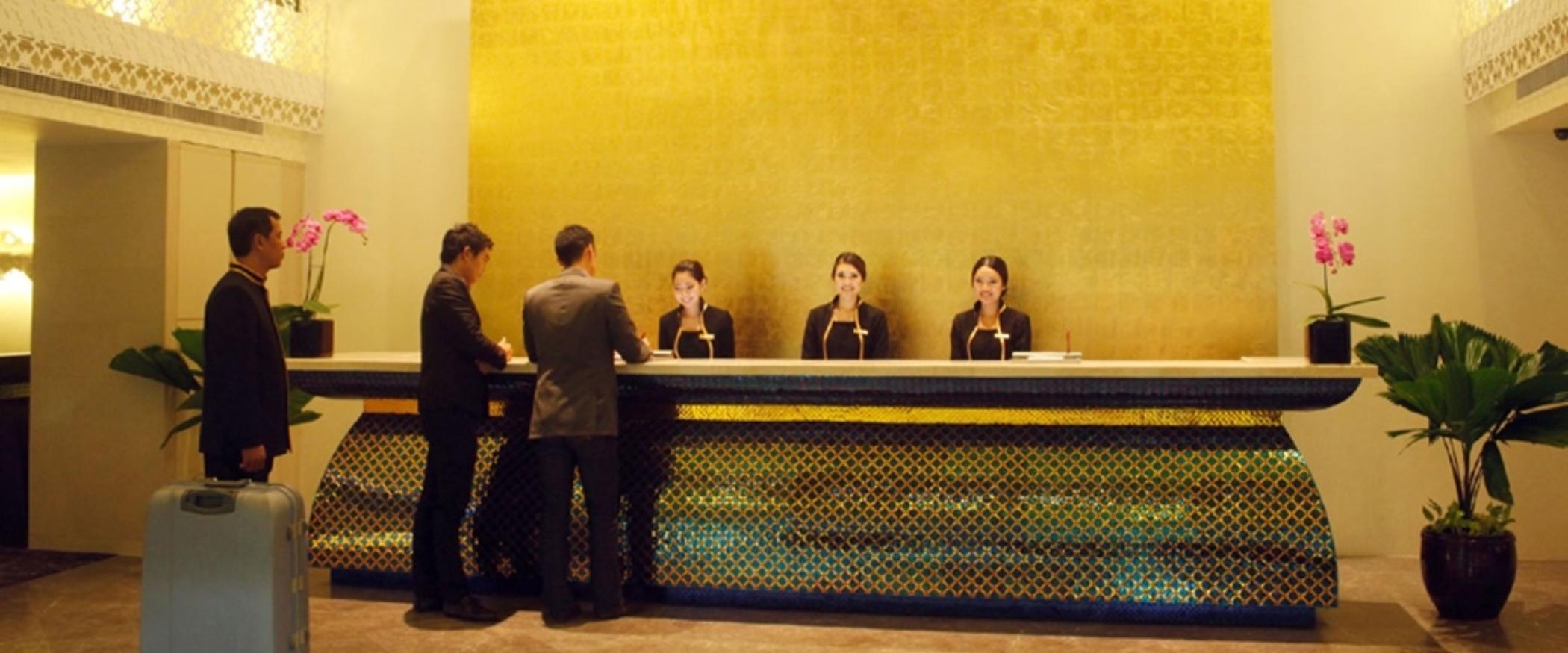 Furama Silom Hotel Бангкок Экстерьер фото