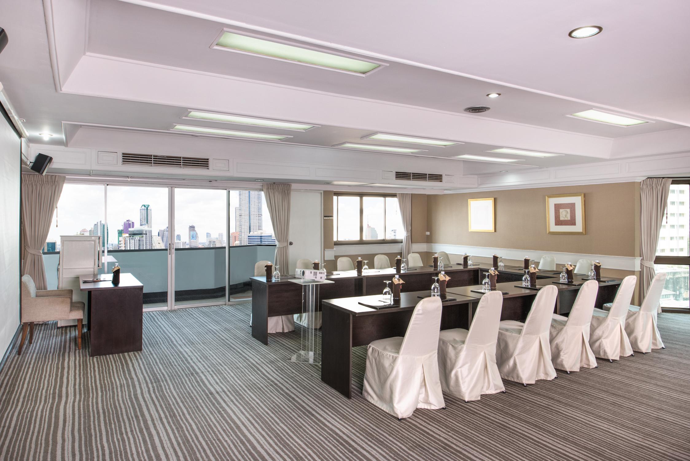 Furama Silom Hotel Бангкок Экстерьер фото