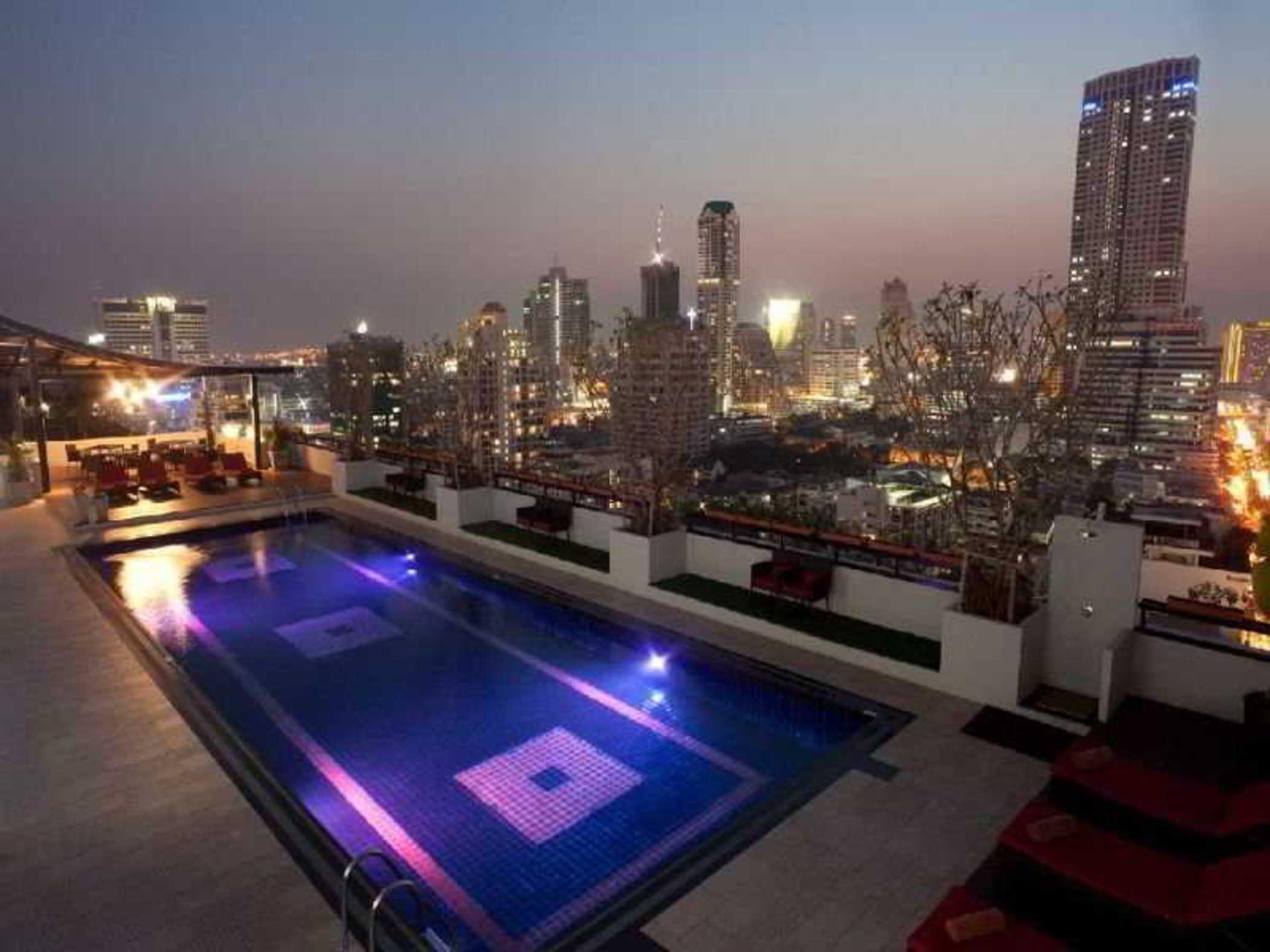 Furama Silom Hotel Бангкок Экстерьер фото