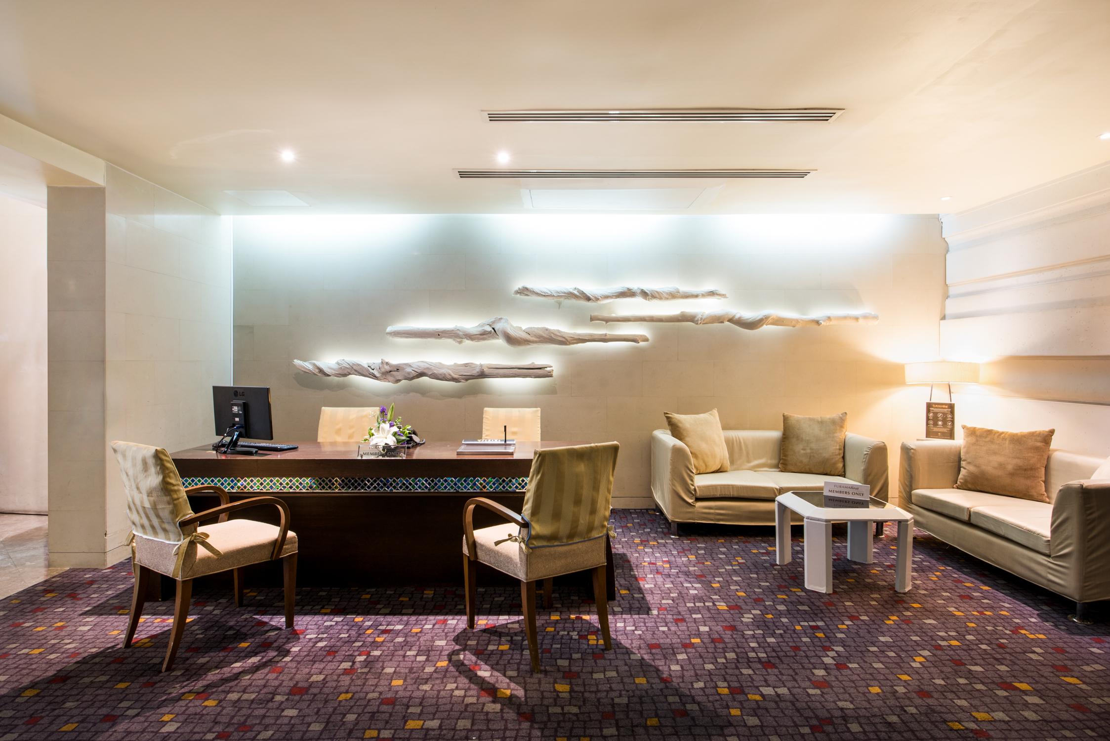 Furama Silom Hotel Бангкок Экстерьер фото