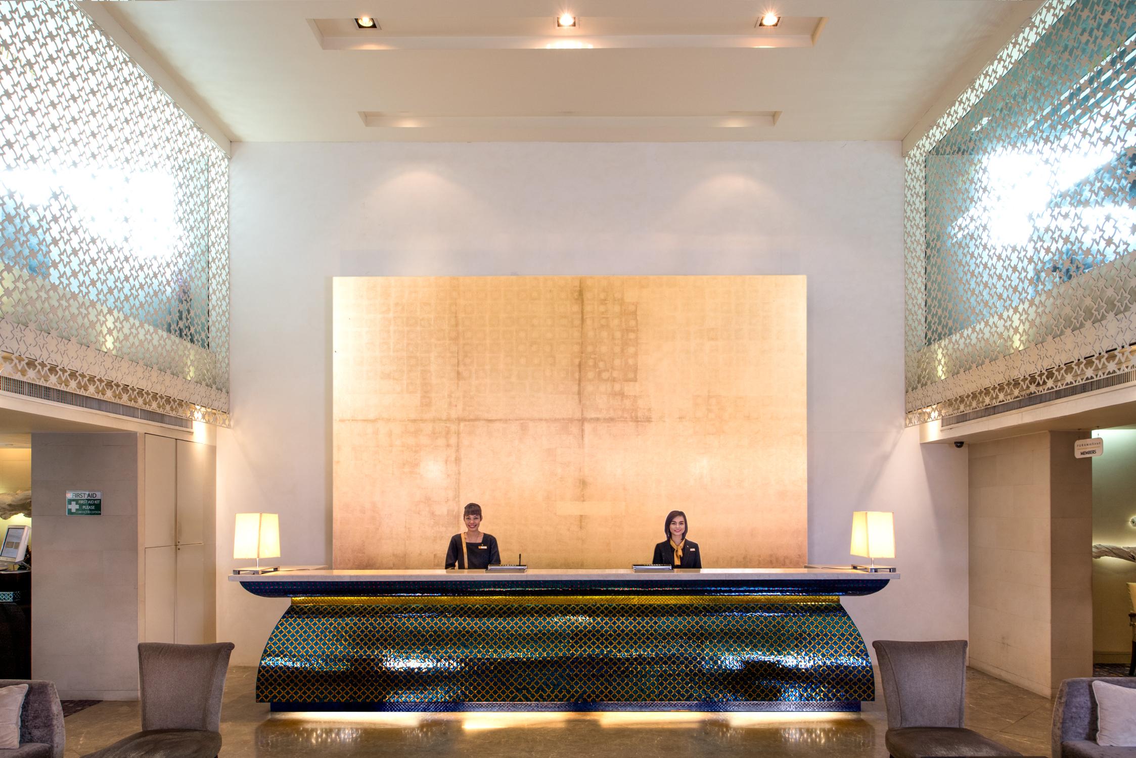 Furama Silom Hotel Бангкок Экстерьер фото