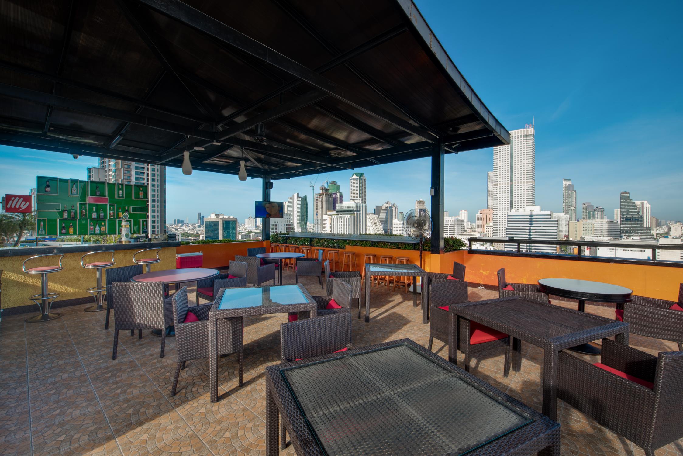 Furama Silom Hotel Бангкок Экстерьер фото