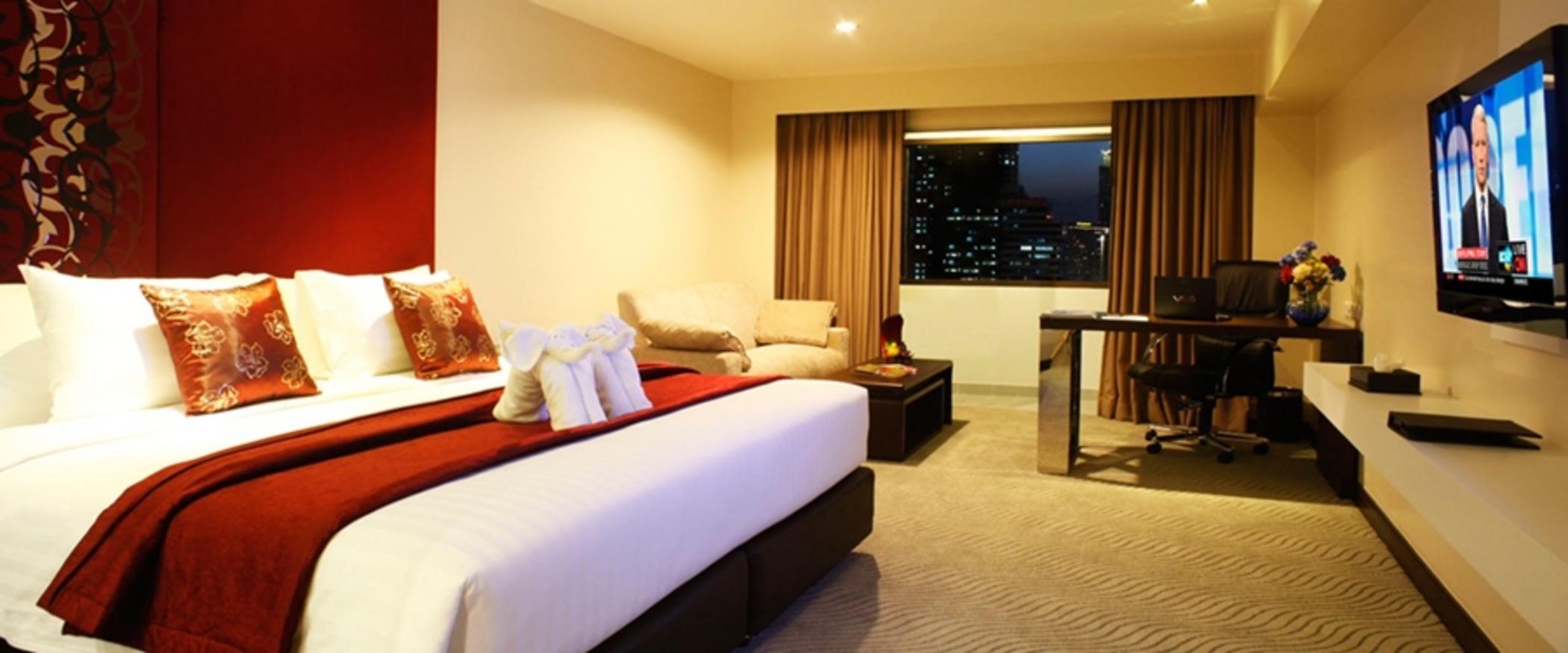 Furama Silom Hotel Бангкок Экстерьер фото