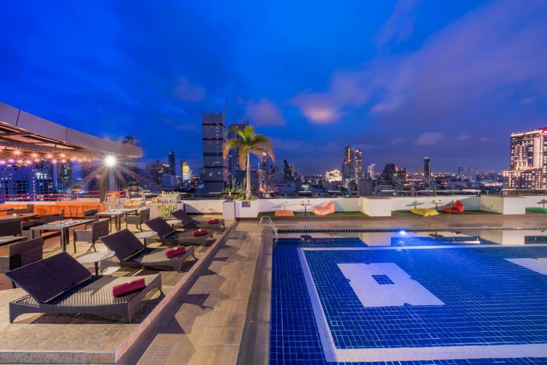 Furama Silom Hotel Бангкок Экстерьер фото