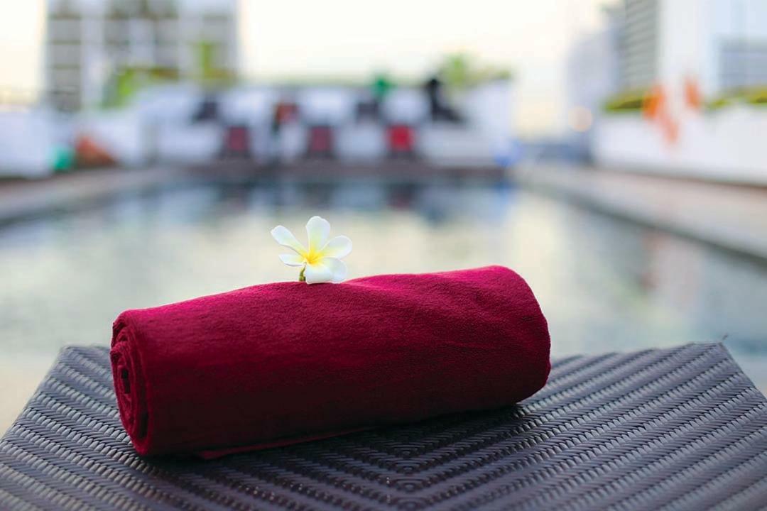 Furama Silom Hotel Бангкок Экстерьер фото