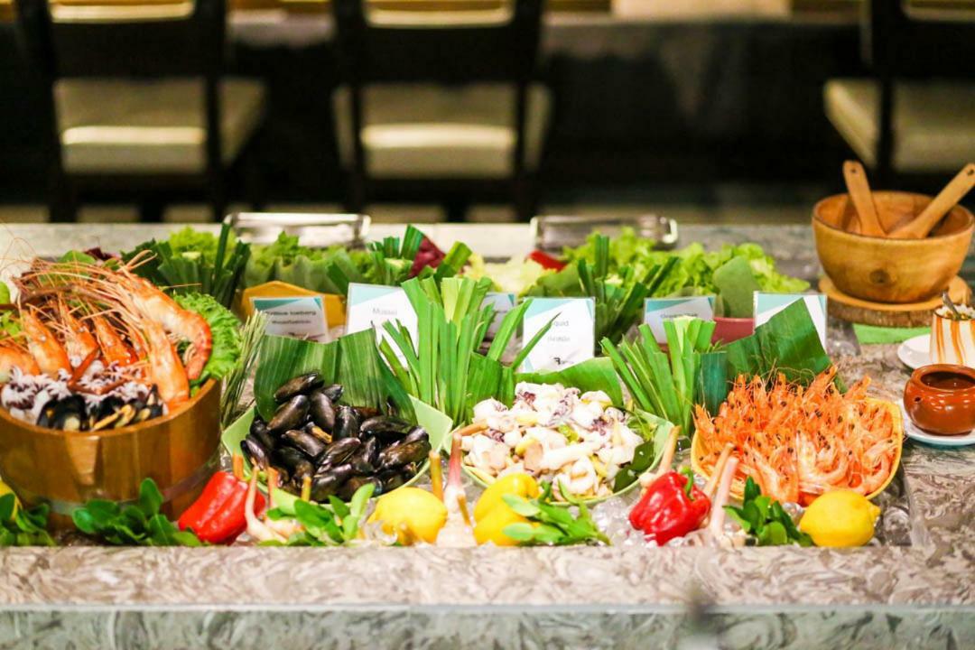 Furama Silom Hotel Бангкок Экстерьер фото